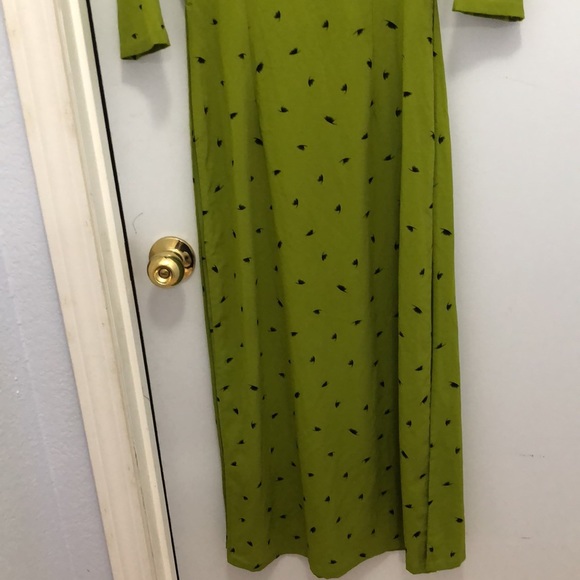 Vietnamese ao dài - Picture 2 of 3